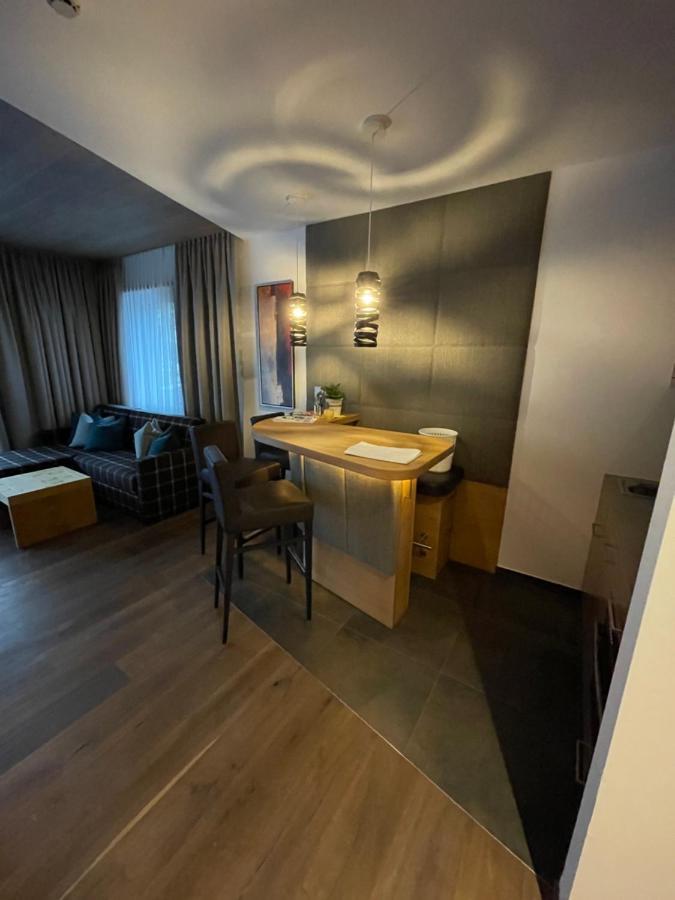 Haus Alt St. Anton Daire Sankt Anton am Arlberg Dış mekan fotoğraf